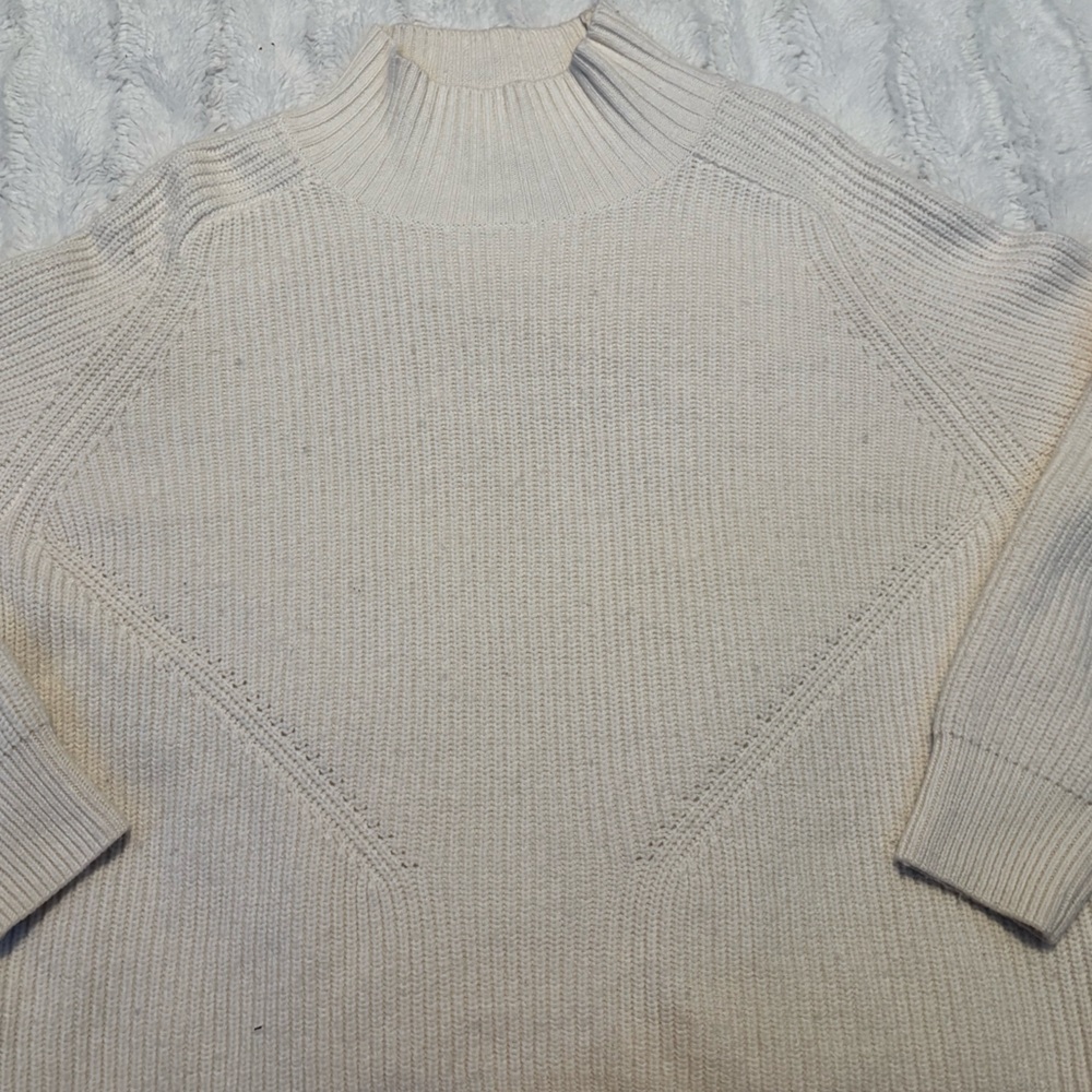 Women’s White Turtleneck Sweater